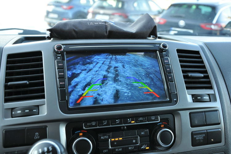 Volkswagen Caravelle 2.0TDI 140KM 9-os. Comfortline Kamera Hak Pełny serwis Super Stan zdjęcie 18