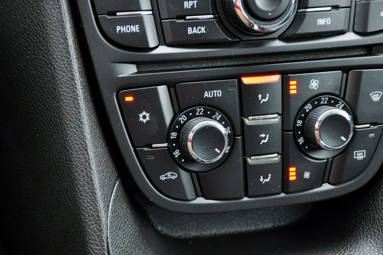 Opel Meriva 1.4T(140KM) 84tyś.km Lift Led Duża Navi Skóry 2xParkt I Wł Alu16"ASO zdjęcie 33