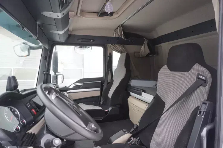 MAN TGM 18.290 4x2 LL / Kontener 18 EPAL / Kab. sypialna / Winda ZEPRO 2 t zdjęcie 16