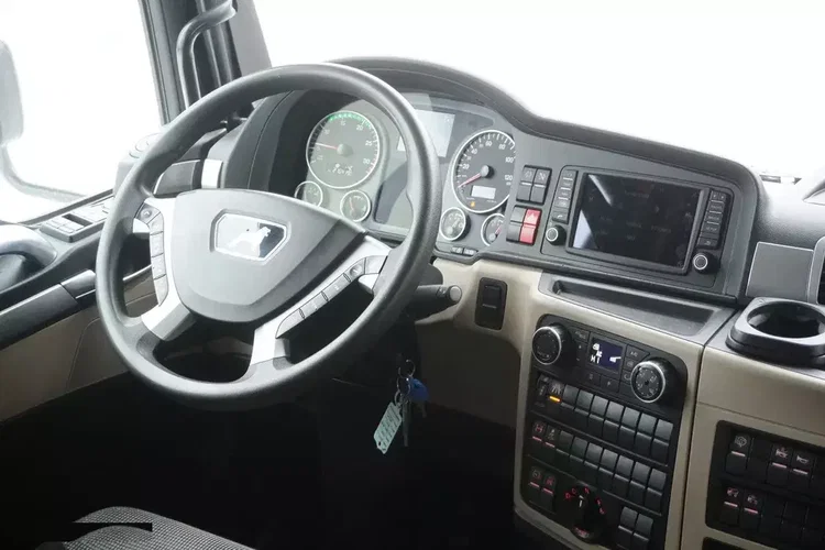 MAN TGM 18.290 4x2 LL / Kontener 18 EPAL / Kab. sypialna / Winda ZEPRO 2 t zdjęcie 19