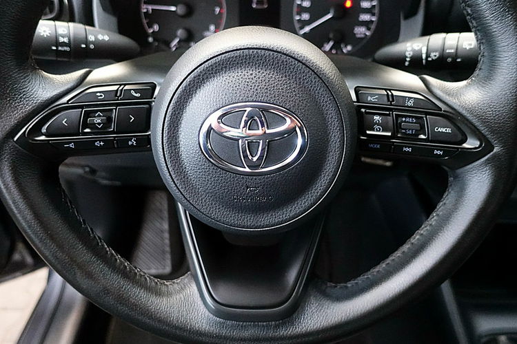Toyota Yaris Navi+TEMPOMAT AKTYWNY+Parktronic GWAR. 1wł KRAJOWY Bezwyp 4x2 zdjęcie 14