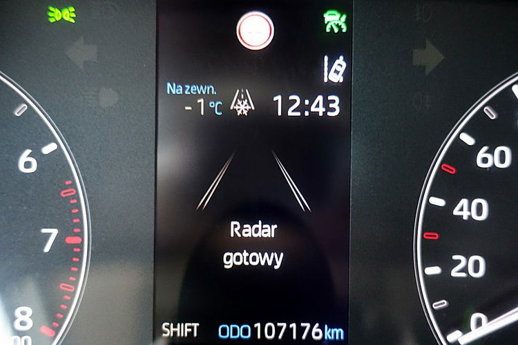 Toyota Yaris Navi+TEMPOMAT AKTYWNY+Parktronic GWAR. 1wł KRAJOWY Bezwyp 4x2 zdjęcie 38