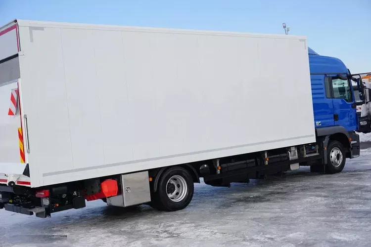 MAN TGM / 15.290 / EURO 6 / KONTENER + WINDA / ŁAD. 7 465 KG / 18 PALET zdjęcie 32