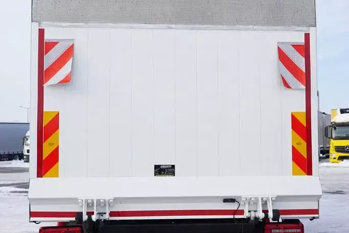 MAN TGM / 15.290 / EURO 6 / KONTENER + WINDA / ŁAD. 7 465 KG / 18 PALET zdjęcie 35