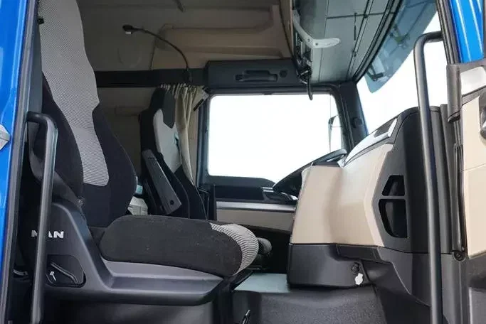 MAN TGM / 15.290 / EURO 6 / KONTENER + WINDA / ŁAD. 7 465 KG / 18 PALET zdjęcie 8