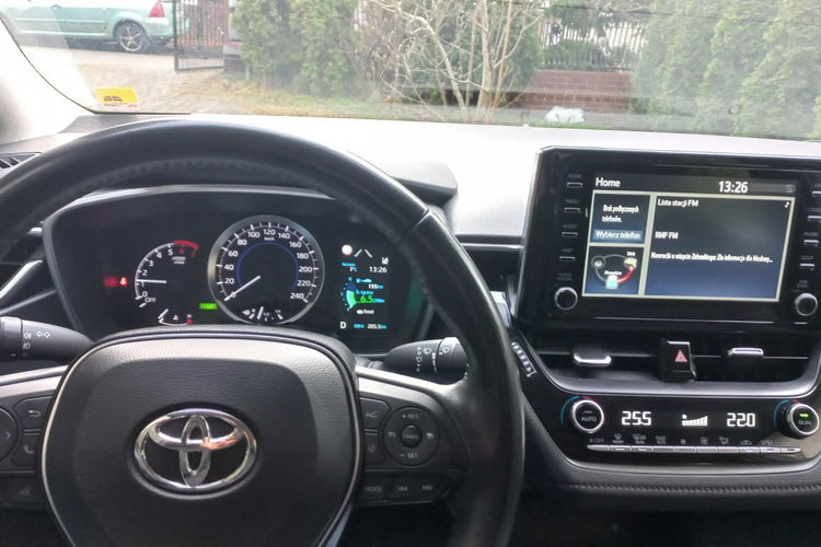 Toyota Corolla E-CVT 1.8 Hybryda Pełna historia FV23% 51 tys export Kamera cofania zdjęcie 14