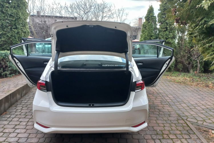 Toyota Corolla E-CVT 1.8 Hybryda Pełna historia FV23% 51 tys export Kamera cofania zdjęcie 19