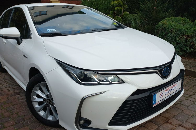 Toyota Corolla E-CVT 1.8 Hybryda Pełna historia FV23% 51 tys export Kamera cofania zdjęcie 3