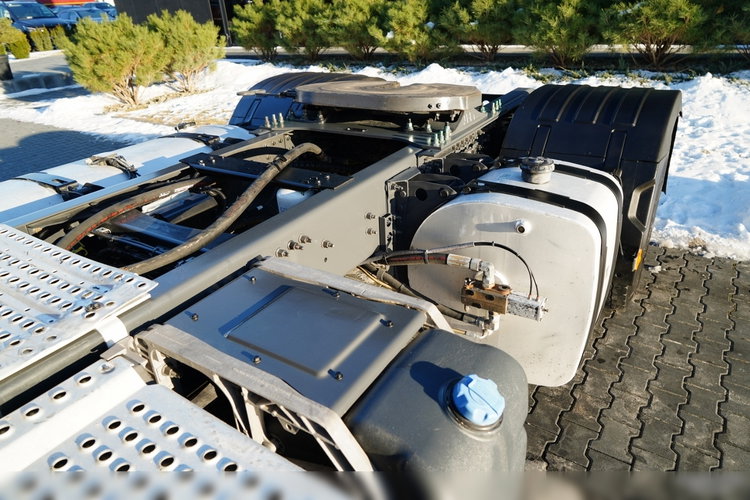 Volvo FH 460 / HYDRAULIKA / NISKA KABINA / I-SHIFT /  zdjęcie 12