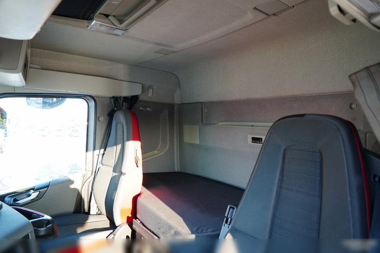 Volvo FH 460 / HYDRAULIKA / NISKA KABINA / I-SHIFT /  zdjęcie 20