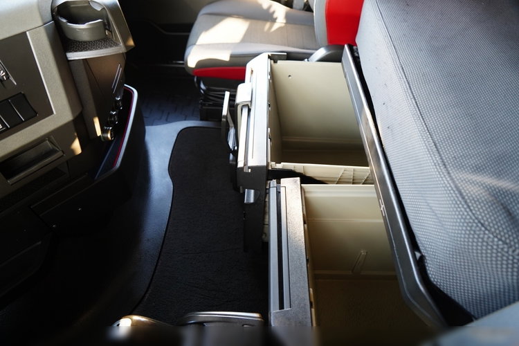 Volvo FH 460 / HYDRAULIKA / NISKA KABINA / I-SHIFT /  zdjęcie 21