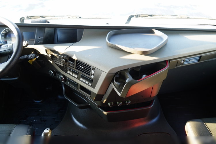 Volvo FH 460 / HYDRAULIKA / NISKA KABINA / I-SHIFT /  zdjęcie 26