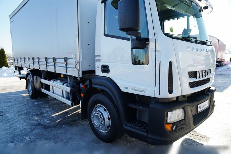 Iveco EUROCARGO 160E25 E6 / FIRANKA - 6 m / SOLÓWKA / WINDA ZAŁADOWCZA / AUTOMAT /  zdjęcie 9