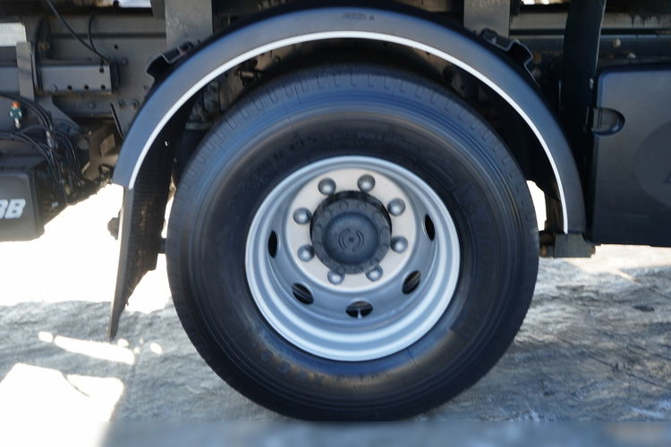 Iveco EUROCARGO 160E25 E6 / FIRANKA - 6 m / SOLÓWKA / WINDA ZAŁADOWCZA / AUTOMAT /  zdjęcie 20