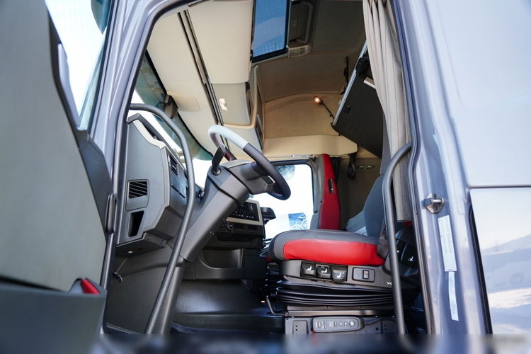 Volvo FH 460 / KLIMATYZACJA POSTOJOWA / LOWDECK / I-SHIFT / zdjęcie 22