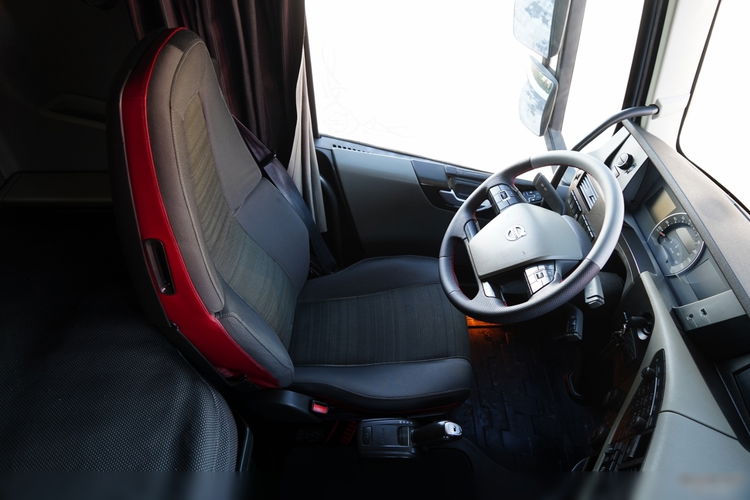 Volvo FH 460 / KLIMATYZACJA POSTOJOWA / LOWDECK / I-SHIFT / zdjęcie 26