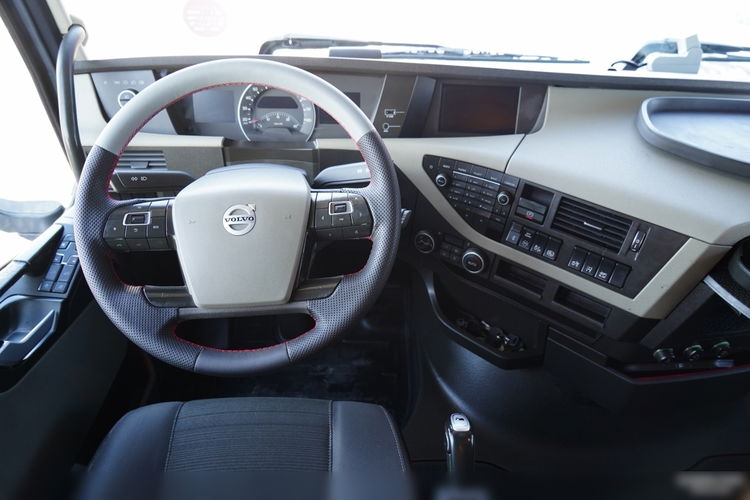 Volvo FH 460 / KLIMATYZACJA POSTOJOWA / LOWDECK / I-SHIFT / zdjęcie 28