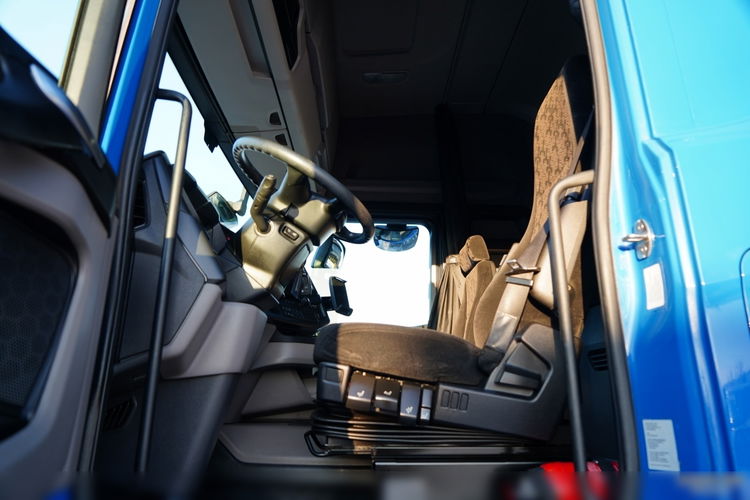 Scania R 450 / PEŁNY ADR / RETARDER / KLIMATYZACJA POSTOJOWA / ALUFELGI / 2022 ROK / zdjęcie 22
