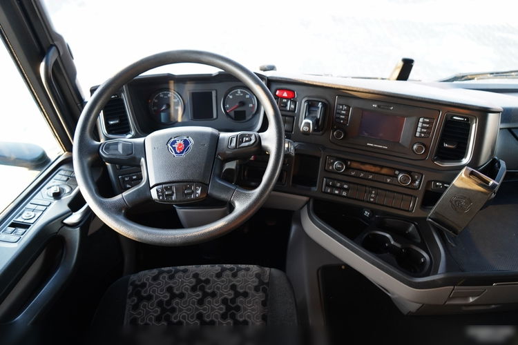 Scania R 450 / PEŁNY ADR / RETARDER / KLIMATYZACJA POSTOJOWA / ALUFELGI / 2022 ROK / zdjęcie 28