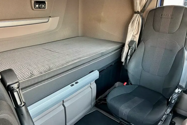 DAF XG+ 530 / ZF INTARDER / KLIMA POST. / FULL LED / ALUFELGI / NOWE TACHO zdjęcie 27