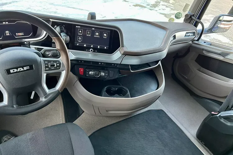 DAF XG+ 530 / ZF INTARDER / KLIMA POST. / FULL LED / ALUFELGI / NOWE TACHO zdjęcie 29