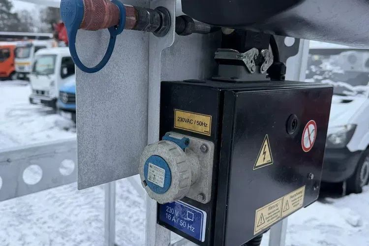 Nissan Cabstar Zwyżka Podnośnik Koszowy PALFINGER P260 B UDT zdjęcie 16