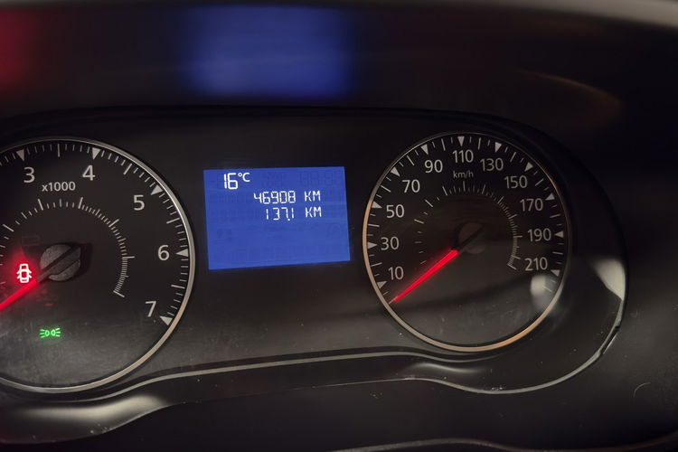 Dacia Duster 1.6 SCe 115KM Lift Essential Navi Relingi Alu16 Polski Salon 46000km zdjęcie 13