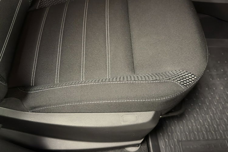 Dacia Duster 1.6 SCe 115KM Lift Essential Navi Relingi Alu16 Polski Salon 46000km zdjęcie 19