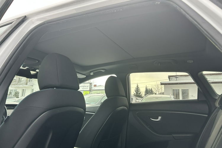 Hyundai i30 Super stan Full opcja zdjęcie 10