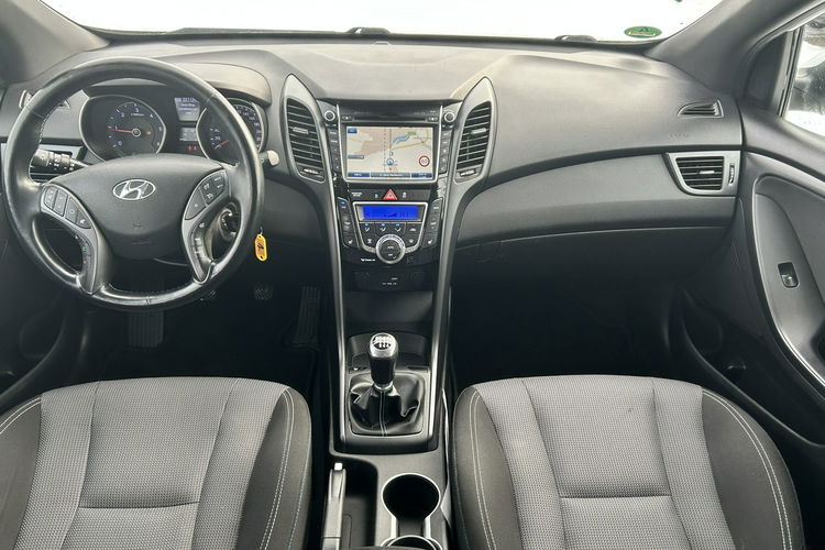 Hyundai i30 Super stan Full opcja zdjęcie 11