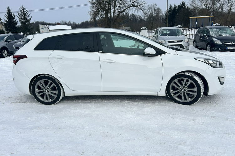 Hyundai i30 Super stan Full opcja zdjęcie 4