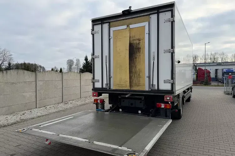 Mercedes ATEGO 1223 CHŁODNIA zdjęcie 18