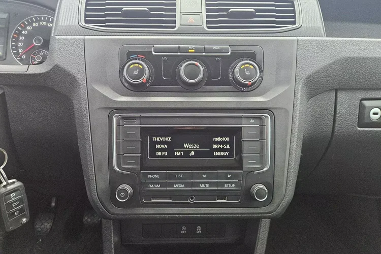 Volkswagen Caddy Long 59999zł NETTO 2.0TDi/102KM zdjęcie 24