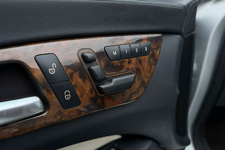 Mercedes CLS 350 Wentylowane fotele, Roleta, Bi-Xenon, Pneumat, Navi, Bluetooth zdjęcie 16