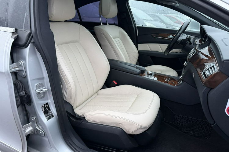 Mercedes CLS 350 Wentylowane fotele, Roleta, Bi-Xenon, Pneumat, Navi, Bluetooth zdjęcie 25