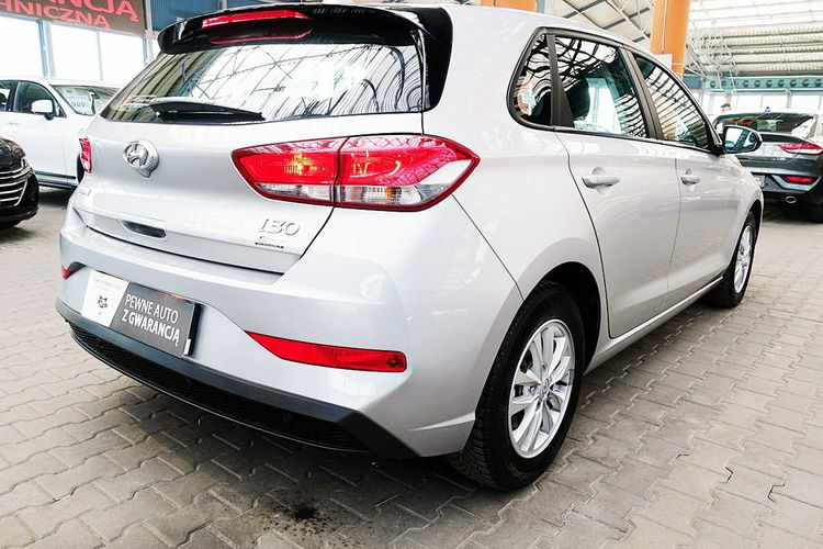 Hyundai i30 1, 5 16V Led+TEMPOMAT GWARANCJA 1WŁ Kraj Bezwypadkowy F23% 4x2 zdjęcie 8