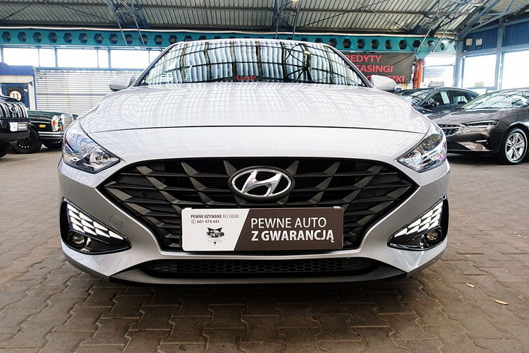 Hyundai i30 1, 5 16V Led+TEMPOMAT GWARANCJA 1WŁ Kraj Bezwypadkowy F23% 4x2 zdjęcie 1