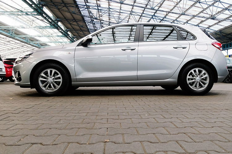 Hyundai i30 1, 5 16V Led+TEMPOMAT GWARANCJA 1WŁ Kraj Bezwypadkowy F23% 4x2 zdjęcie 62
