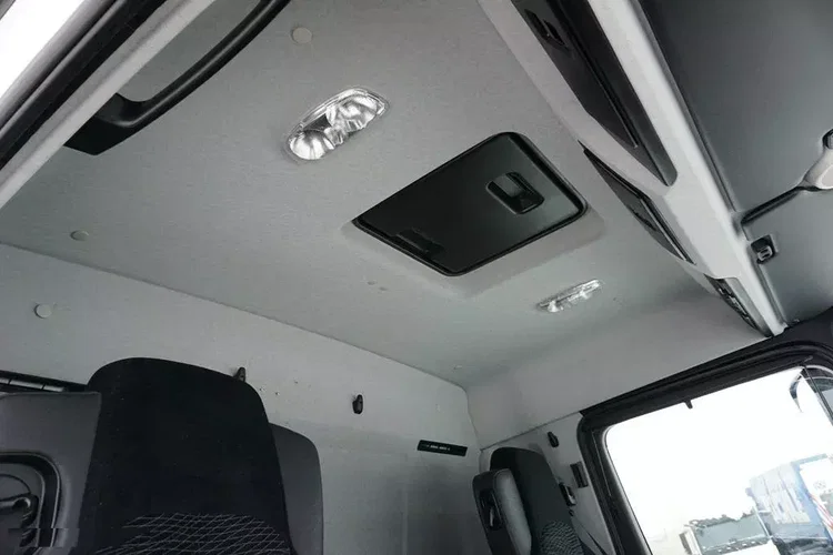 Mercedes ANTOS / 1830 / E 6 / CHŁODNIA + WINDA / 16 PALET / 83 000 KM zdjęcie 17