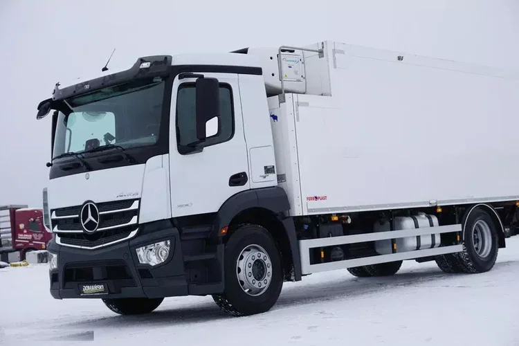 Mercedes ANTOS / 1830 / E 6 / CHŁODNIA + WINDA / 16 PALET / 83 000 KM zdjęcie 22