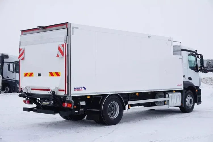 Mercedes ANTOS / 1830 / E 6 / CHŁODNIA + WINDA / 16 PALET / 83 000 KM zdjęcie 5