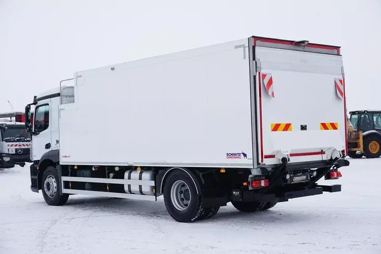 Mercedes ANTOS / 1830 / E 6 / CHŁODNIA + WINDA / 16 PALET / 83 000 KM zdjęcie 6
