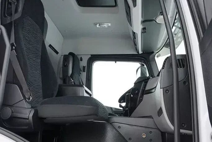 Mercedes ANTOS / 1830 / E 6 / CHŁODNIA + WINDA / 16 PALET / 83 000 KM zdjęcie 8