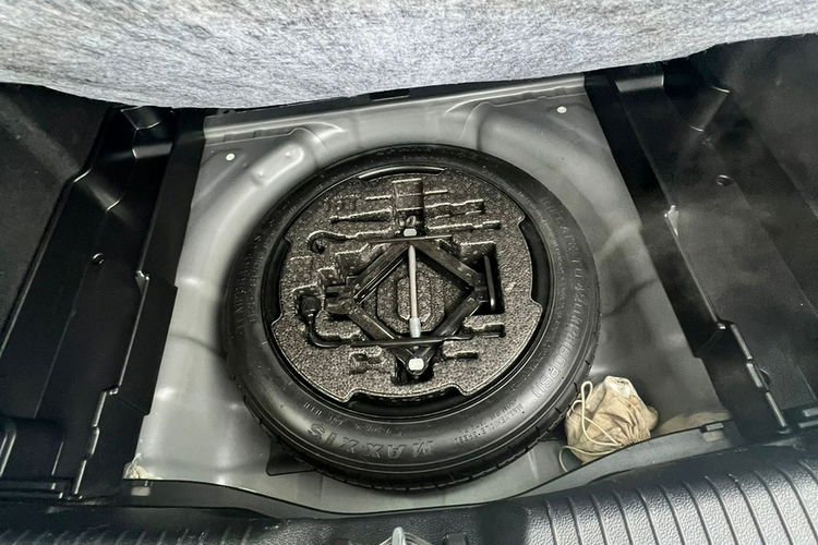 Kia Cee'd GDi Turbo , 2 komplety kół, czujniki park zdjęcie 9