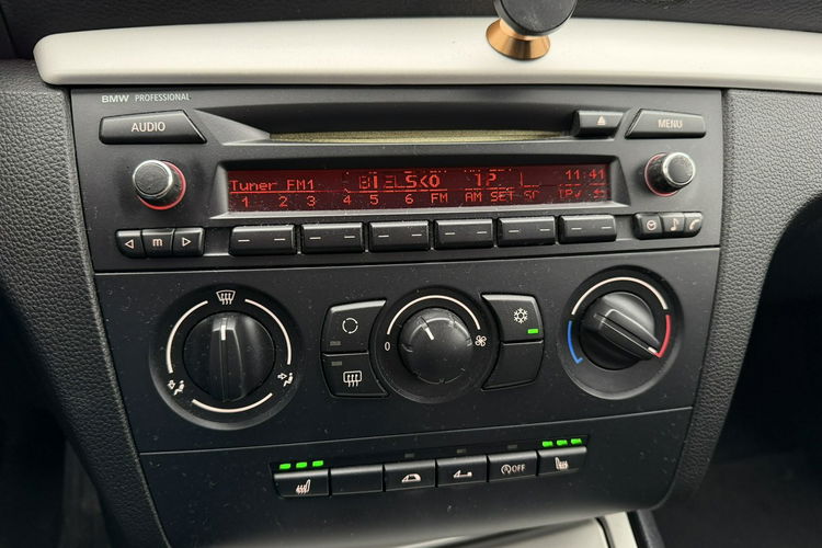 BMW 118 Cabrio, Klimatyzacja, Podgrzewane fotele, Półskóra, Sportsitze zdjęcie 20