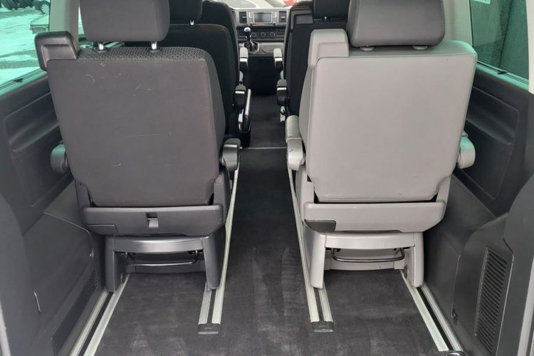 Volkswagen Multivan 2.0 TDI 150km / FV23% 73000 netto / Grzana szyba / ACC / 1 właściciel zdjęcie 17