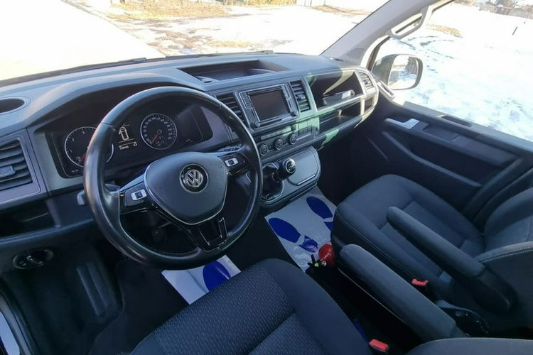 Volkswagen Multivan 2.0 TDI 150km / FV23% 73000 netto / Grzana szyba / ACC / 1 właściciel zdjęcie 8
