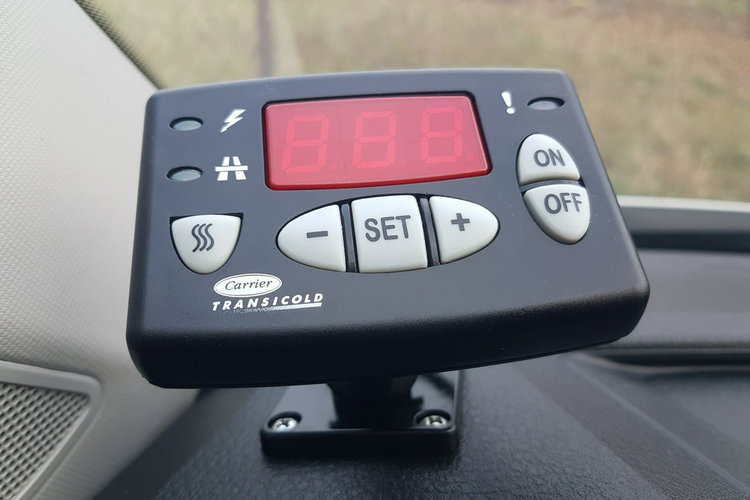 Volkswagen Transporter T6 DŁUGI CHŁODNIA IZOTERMA AGREGAT CARRIER VIENTO 300 L2H1 KLIMA zdjęcie 31