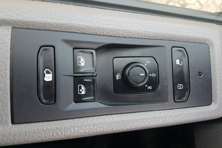 Volkswagen Transporter T6 DŁUGI CHŁODNIA IZOTERMA AGREGAT CARRIER VIENTO 300 L2H1 KLIMA zdjęcie 9