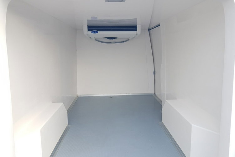 Volkswagen Transporter T6 DŁUGI CHŁODNIA IZOTERMA AGREGAT CARRIER VIENTO 300 L2H1 KLIMA zdjęcie 17